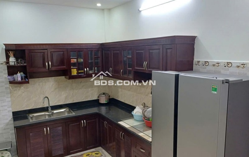 Bán nhà 4 Tầng HXH Thông tứ phía, 56m2, 4PN, P.4 Tân Bình. Chỉ 9 Tỷ còn TL với chính chủ